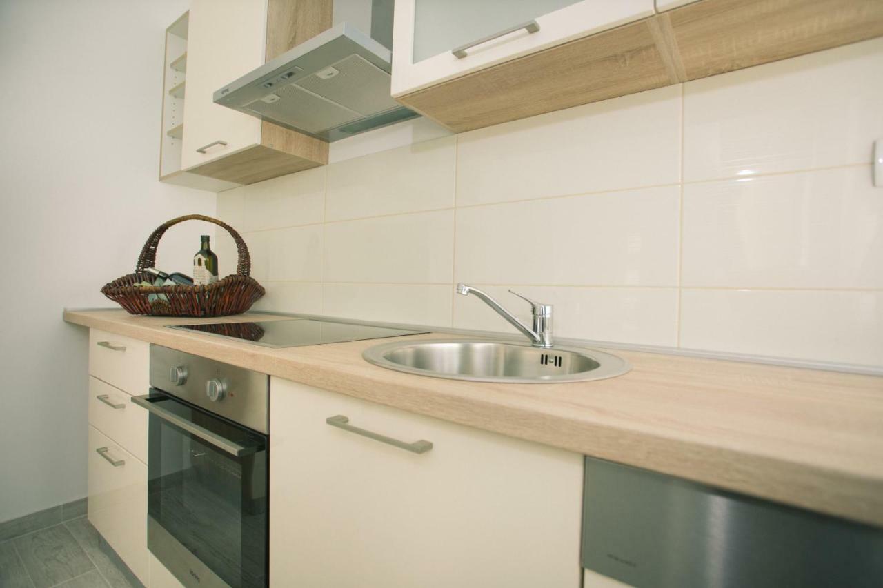 Apartments Kampanel Каштела Экстерьер фото