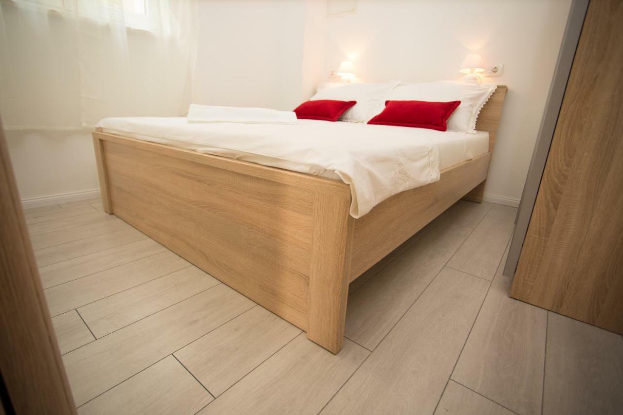 Apartments Kampanel Каштела Экстерьер фото
